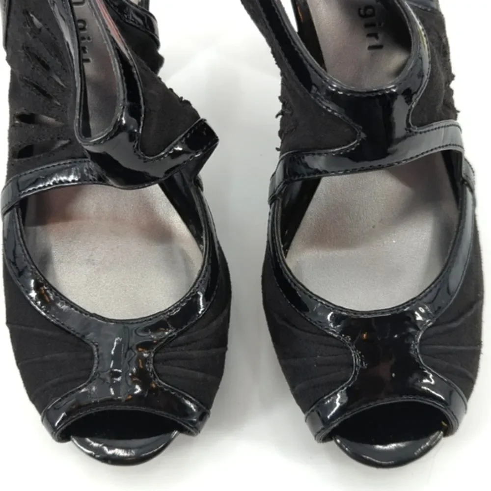Madden Girl Y2K Black Faux Suede and Patent Platform Peep Toe Heels Size 6.5